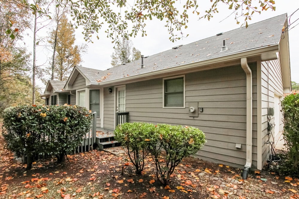 Building Photo - 10 Beaverdam Ct