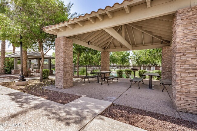 Building Photo - 2631 S Sulley Dr