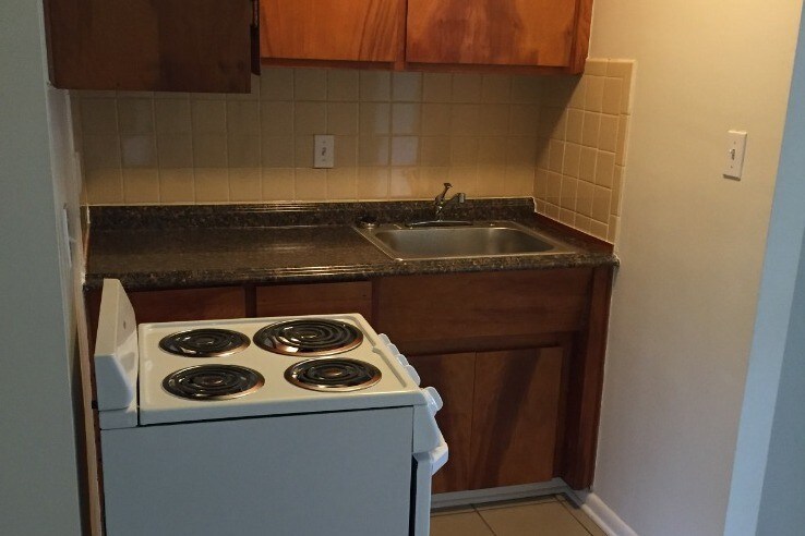 Building Photo - 4304 W 13 Mile Rd