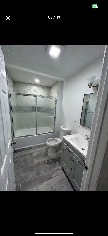 Building Photo - 726 E Centre St