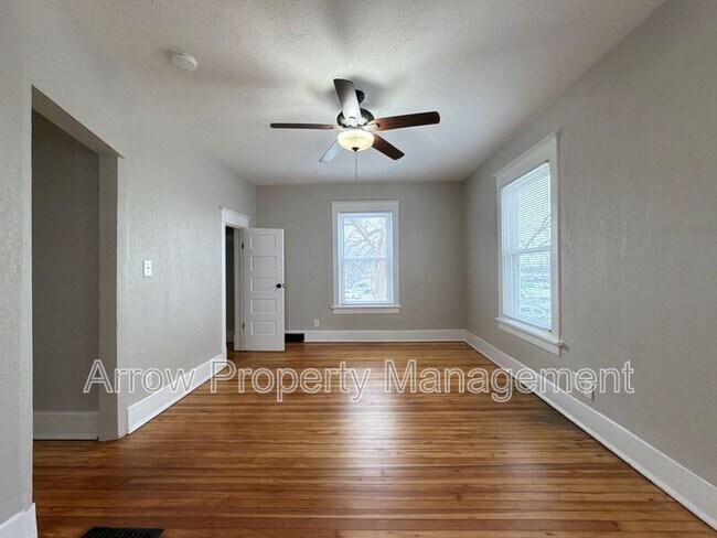 Building Photo - 126 S 28th St