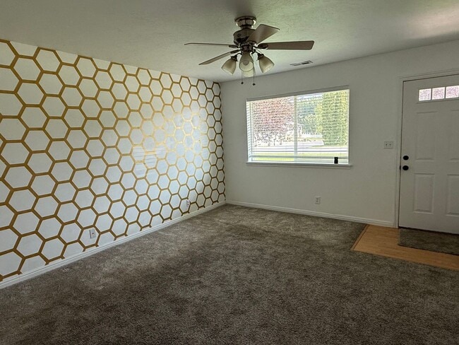 Building Photo - Beautiful patio home with 2 car garage and...