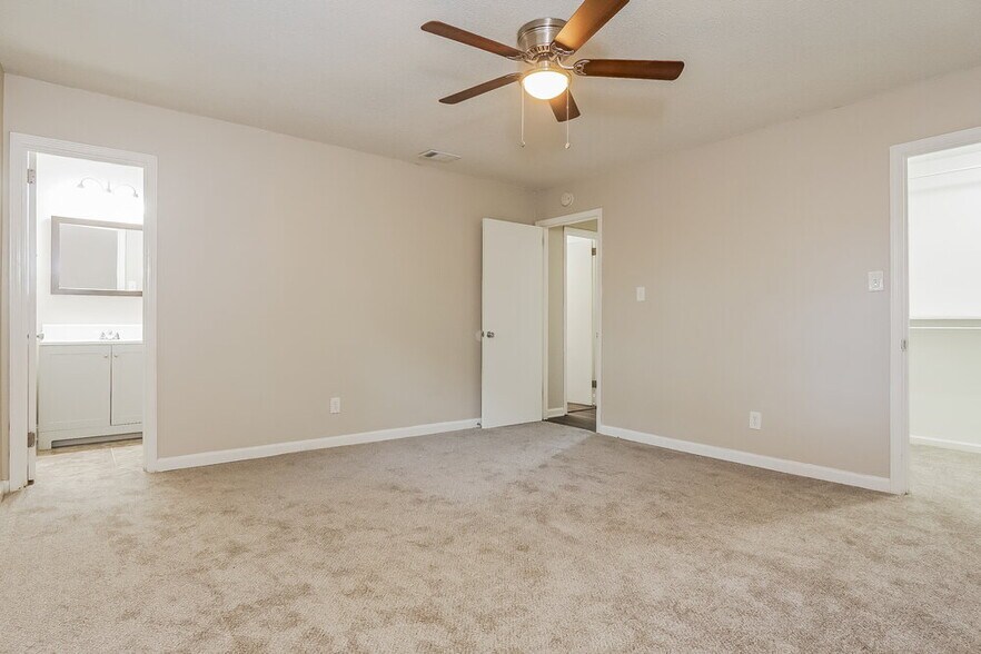 Building Photo - 40 Sunscape Dr