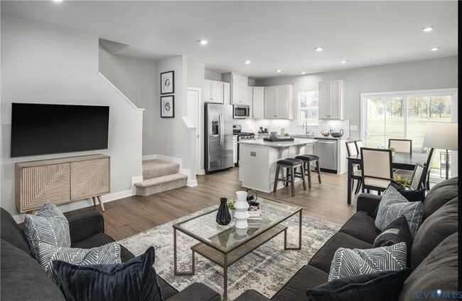 Building Photo - 10655 Rosies Run