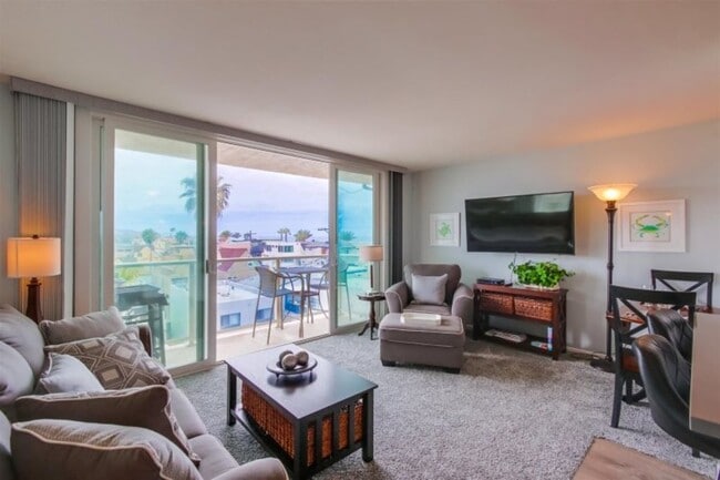 Building Photo - 725 Redondo Ct