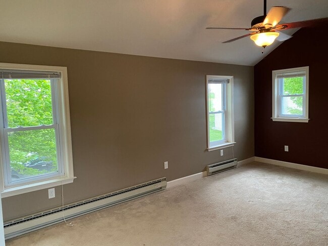 Building Photo - Coming soon! 4 Bedroom Farmhouse for Rent ...