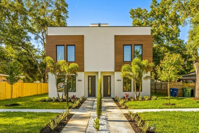 Building Photo - 412 W Amelia Ave