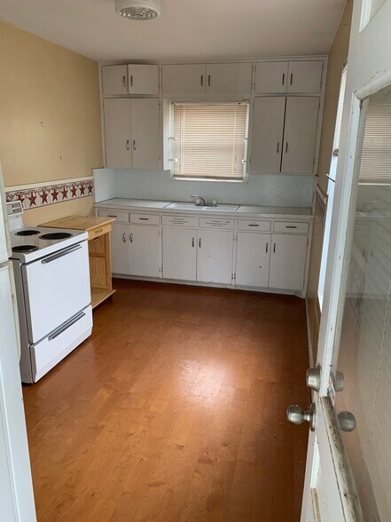 Primary Photo - 517 S Monroe St