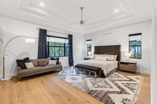 Building Photo - 17662 Cadena Dr