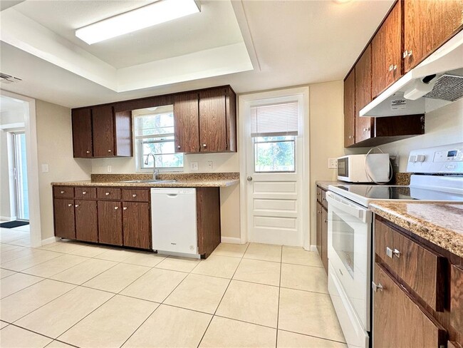 Building Photo - 132 S Bulova Dr