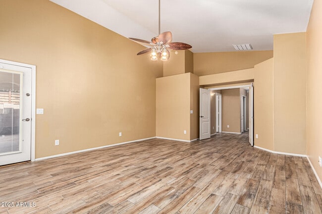 Building Photo - 29604 N Balmoral Pl