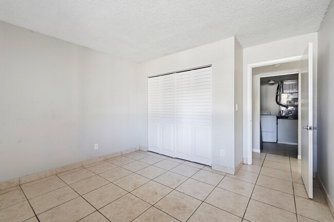 Building Photo - 3300 NW 46th St