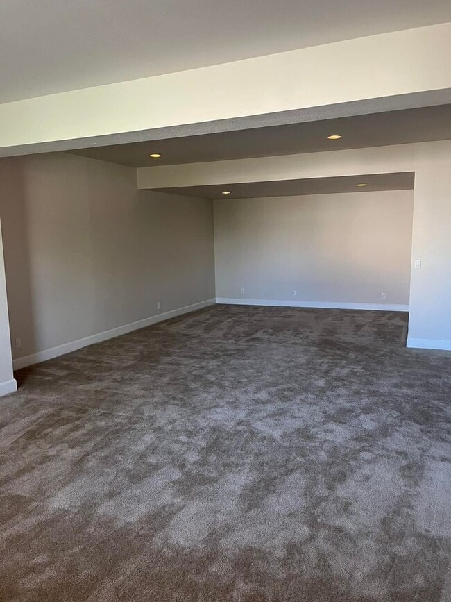 Building Photo - Exceptional 5-bedroom home situated in the highly desirable Copperleaf Neighborhood! Move in Spec...