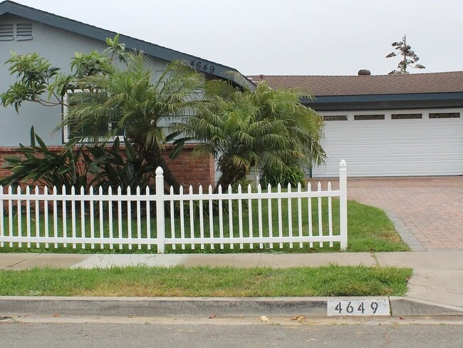 Building Photo - 4649 Mt Armet Dr