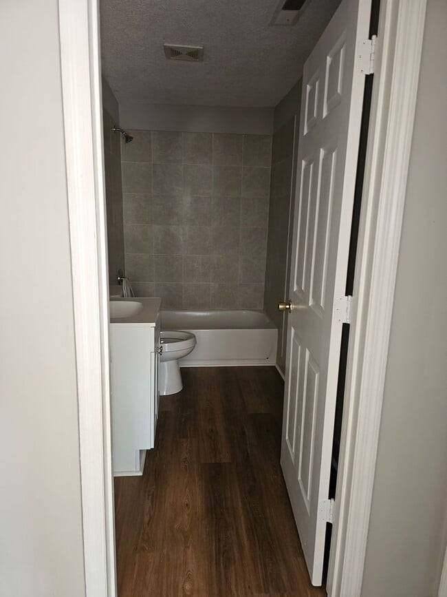 Building Photo - Move-In Ready 4BR Home in Rapidly Growing ...
