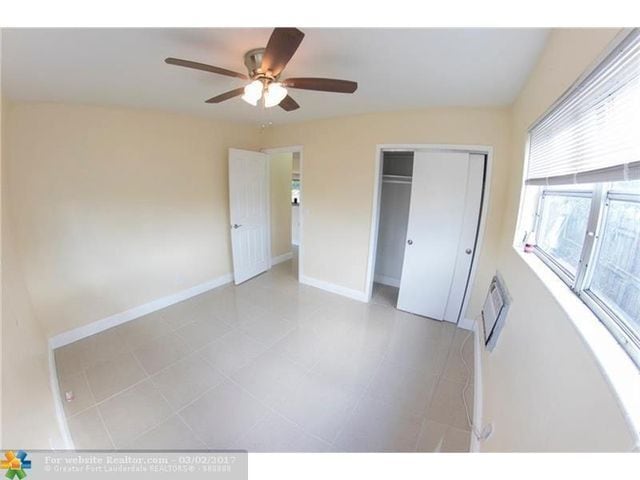 Building Photo - 4108 SW 21st St