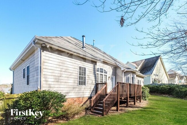 Building Photo - 2750 Chestnut Ridge Dr