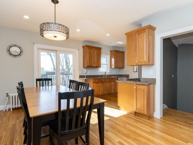 Building Photo - 45 Old Harbor St