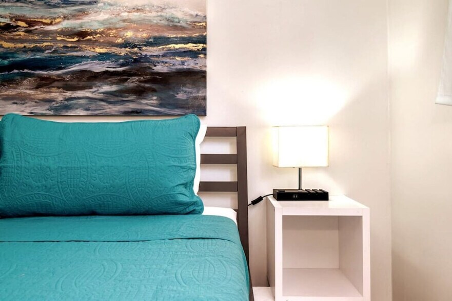 Building Photo - 4000 Gulf Terrace Dr