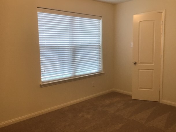 Building Photo - 9055 Lone Cypress Dr
