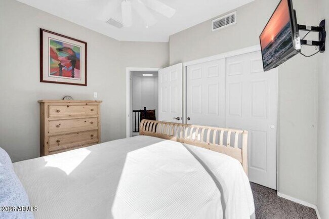 Building Photo - 8841 S 51st St