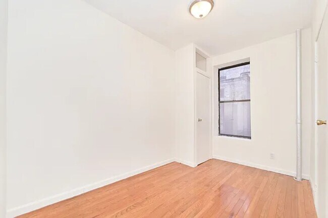 Building Photo - 1590 Amsterdam Ave