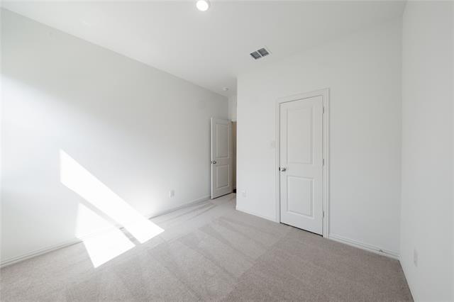 Building Photo - 340 Wentworth Dr