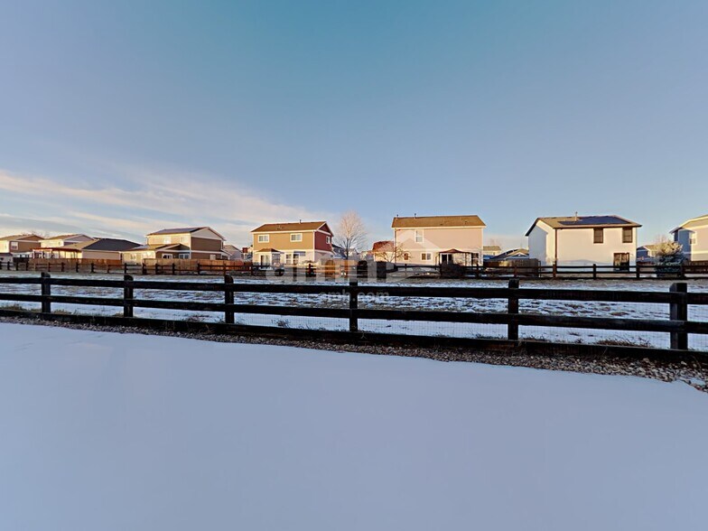 Building Photo - 810 Sunrise Dr