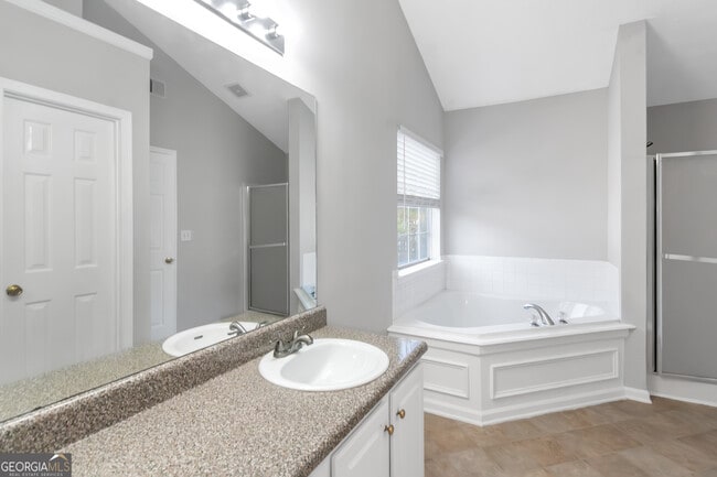 Building Photo - 420 Harvick Cir