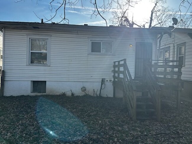 Building Photo - 2BR house with unfinished basement