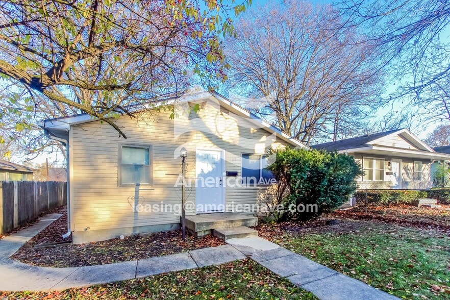 Building Photo - 3135 Forest Manor Ave