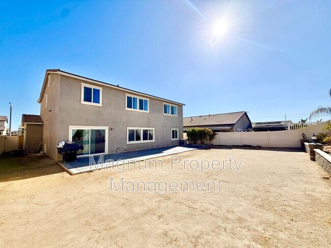 Building Photo - 30120 Crescent Pointe Wy