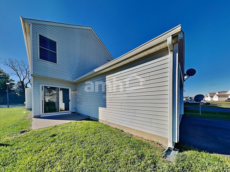 Building Photo - 7802 Jefferson Run