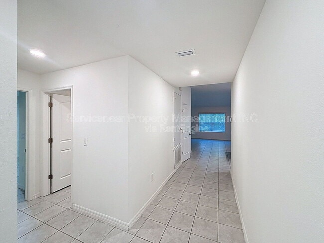 Building Photo - 3988 Postmark Lake Pl