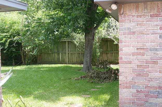 Building Photo - 13627 Montaigne Dr