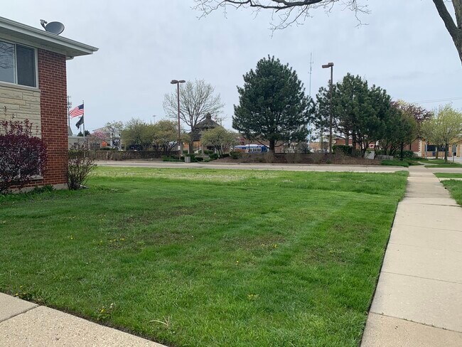 Building Photo - 4118 Wesley Terrace