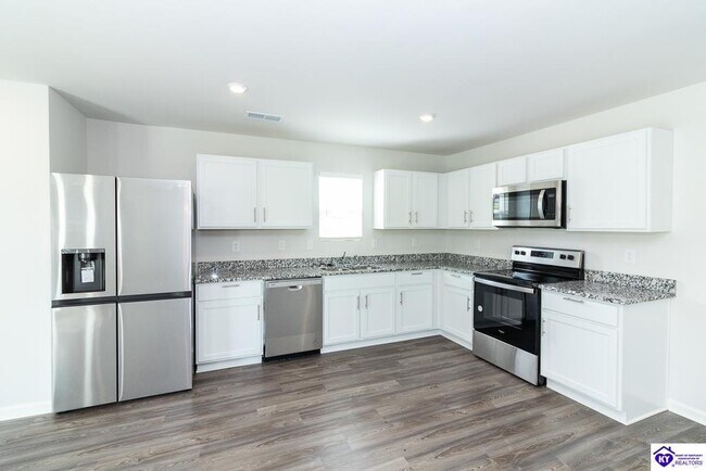 Building Photo - 104 Ashwood Ave