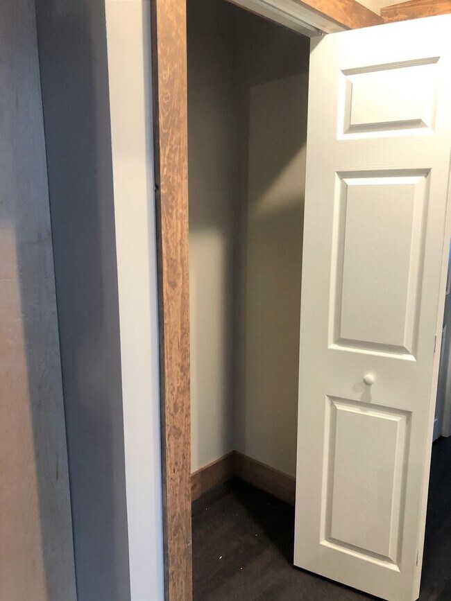 Building Photo - 350 Route 7 South, Unit 102