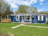 Building Photo - 2515 Douglas Rd