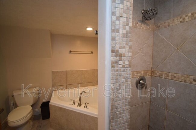 Building Photo - 6502 S 5180 W