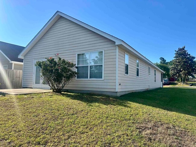 Building Photo - 3275 Addison Ln