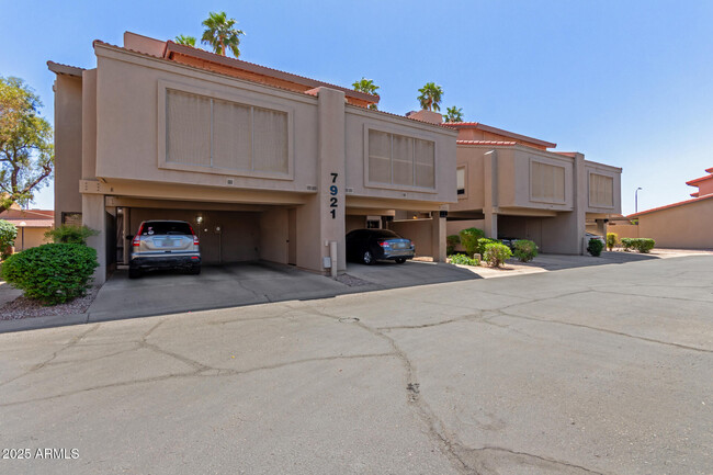 Building Photo - 7921 E San Miguel Ave