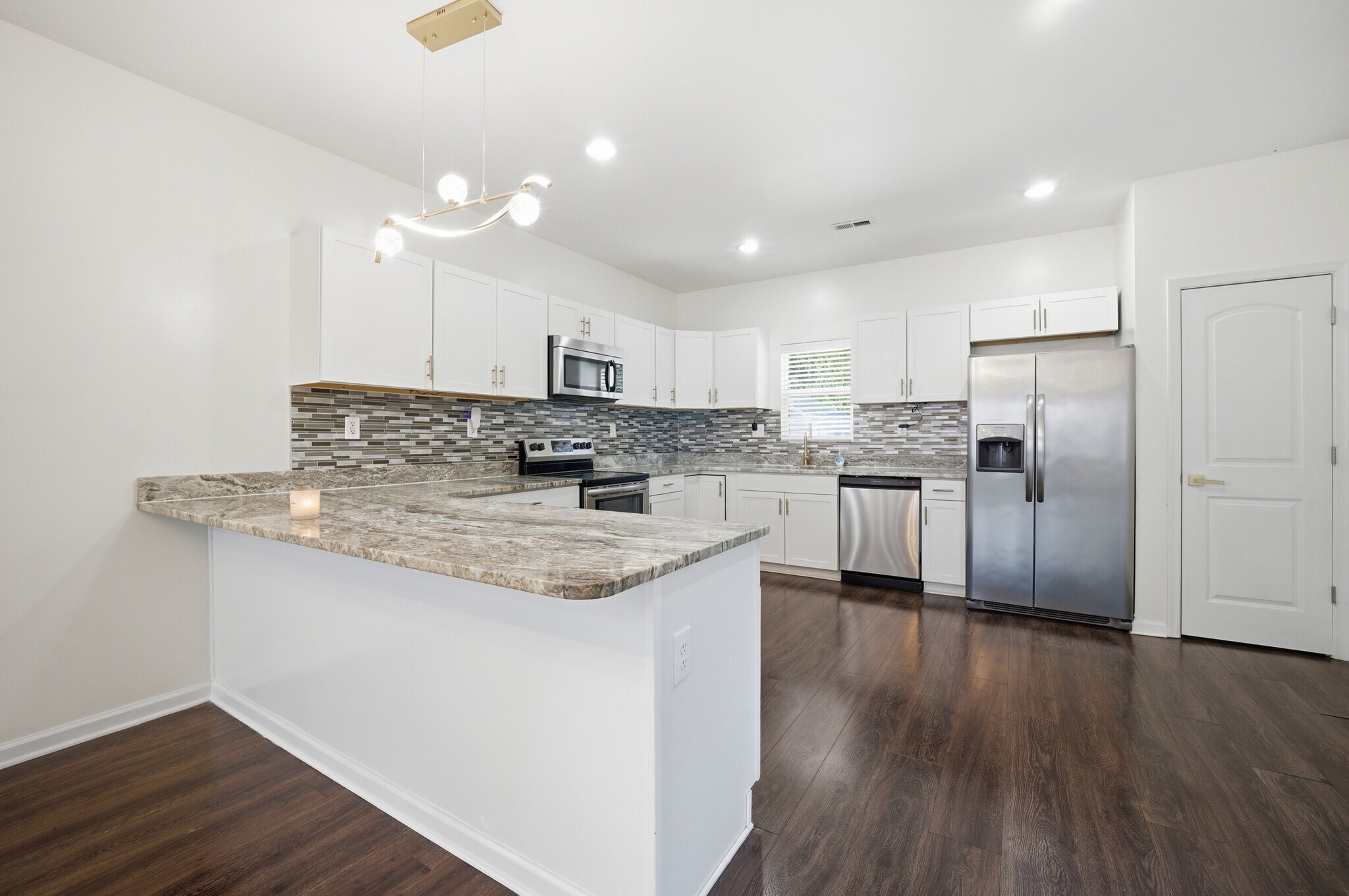 Building Photo - 16 Bagley St