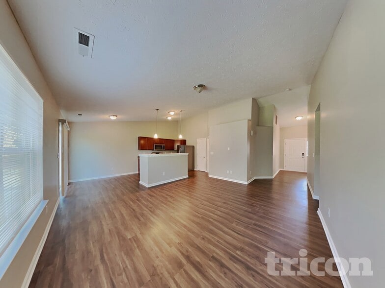 Building Photo - 7536 Miesha Ct