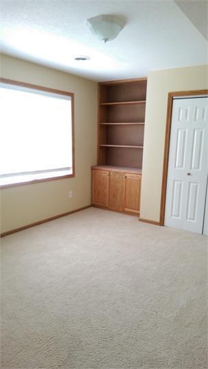 Building Photo - Gorgeous 5 Bedroom, 3 Bath Home in Plymouth - Unbeatable location! Available 9/10!