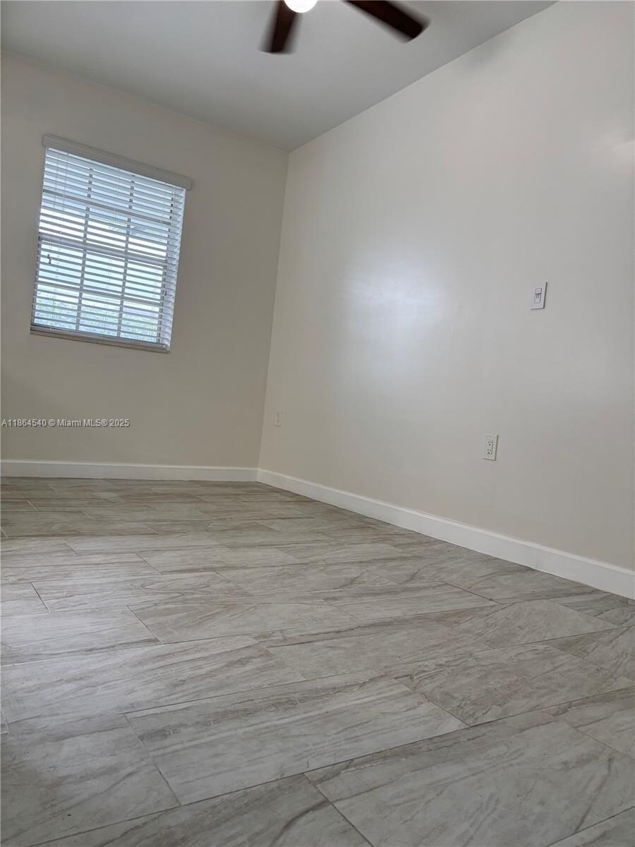 Building Photo - 7515 Dickens Ave