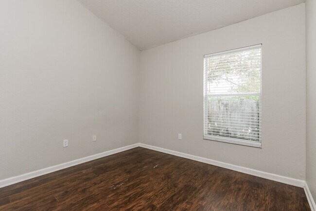 Building Photo - 2955 Conner Ln