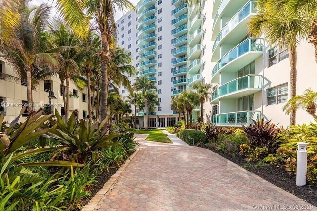 Building Photo - 3801 S Ocean Dr