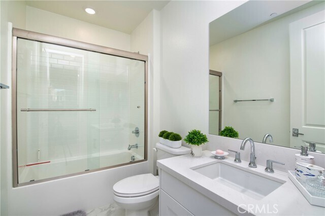 Building Photo - 1523 Doheny Way