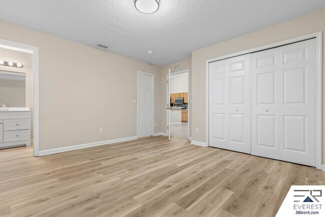 Building Photo - 51 Seaton Valley Path